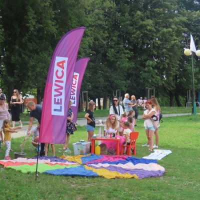 Zdjęcia z pikniku na Borkach - org. Nowa Lewica w Radomiu